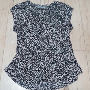 Daniel Rainn Leopard Print Sheer Blouse Gathered Neckline Cap Sleeve Mob Wife M